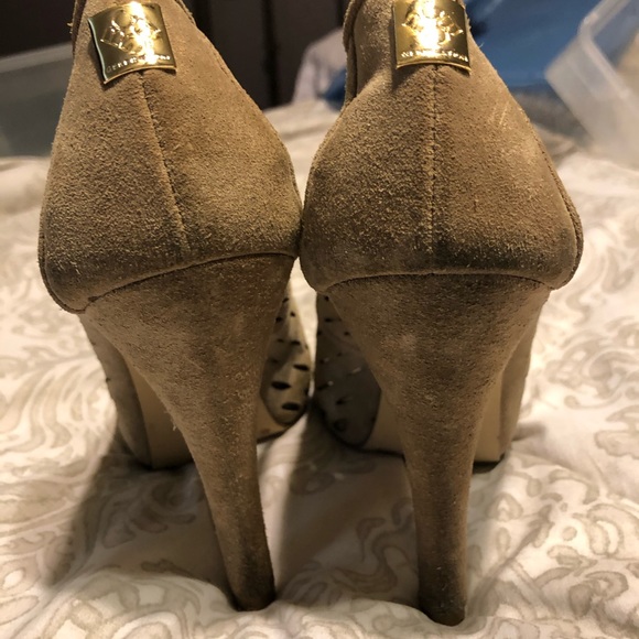 Suede peep toe heels - Picture 3 of 3
